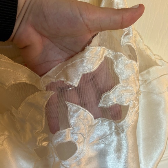 LA Lingerie white lacy top - Picture 5 of 9